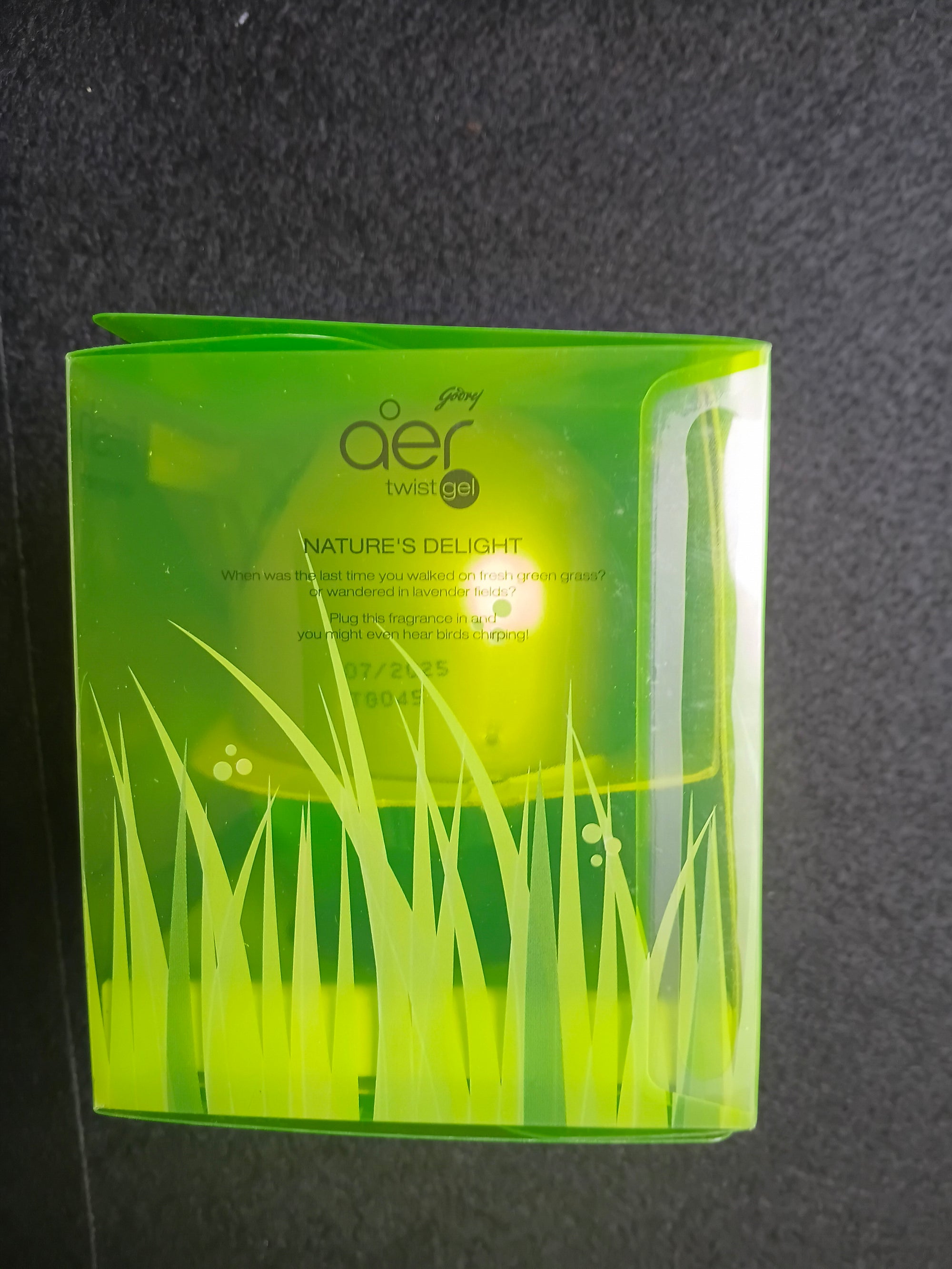 Godrej aer twist gel Car Fragrance - Lush Green (Maruti Suzuki Genuine Accessory)